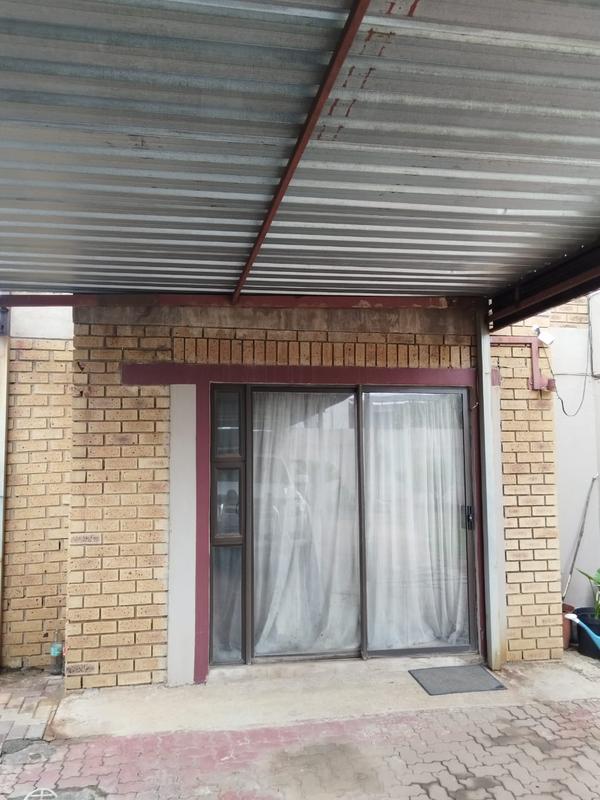 2 Bedroom Property for Sale in Tlhabane North West